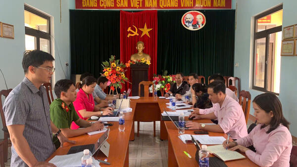 UBND xã Đăk Plô làm việc với Phòng giao dịch Chi nhánh Ngân hàng chính sách xã hội Đăk Glei