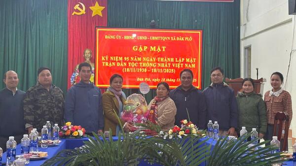 Phó Bí thư Thường trực Đảng ủy thăm, chúc mừng 95 năm ngày thành lập Mặt trận Dân tộc thống nhất Việt Nam