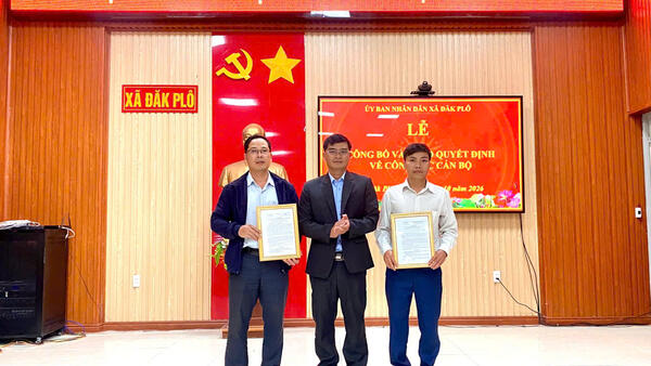 Lễ công bố và trao Quyết định về công tác cán bộ