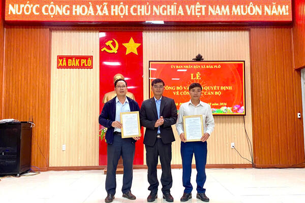 Lễ công bố và trao Quyết định về công tác cán bộ